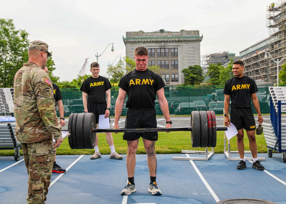 Pennsylvania Army National Guard Soldier Deadlifting for the Army Combat Fitness Test