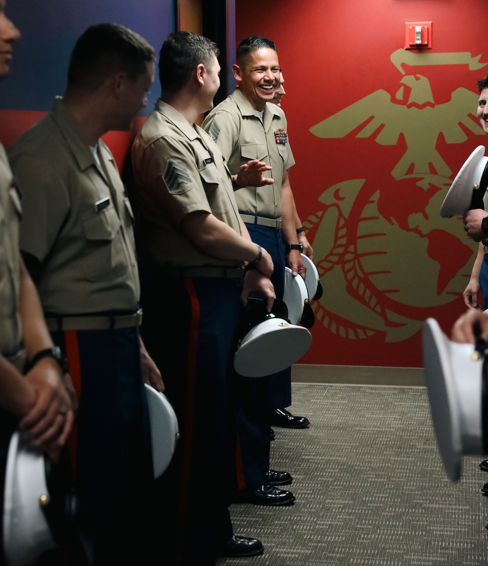 SERGEANT MAJOR OF THE MARINE CORPS VISITS KANSAS CITY