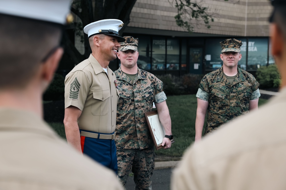 SERGEANT MAJOR OF THE MARINE CORPS VISITS KANSAS CITY