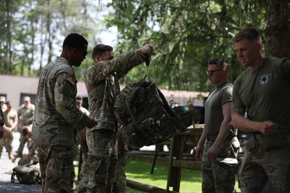 West Virginia Army National Guard Soldier's Rucksack Weigh-in