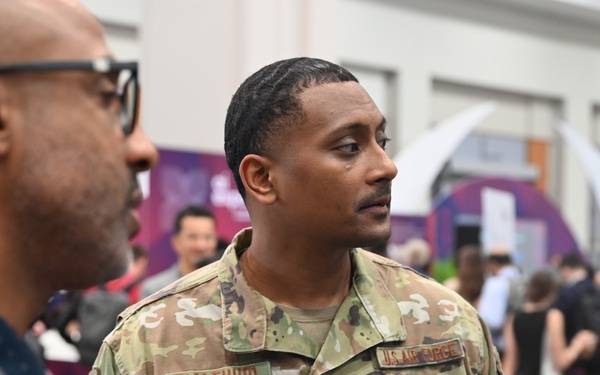 Recruiters attend AI Expo for National Competitiveness