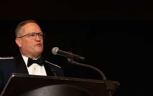 Airman and Guardian Leadership School Students Graduate