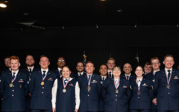 Airman and Guardian Leadership School Students Graduate