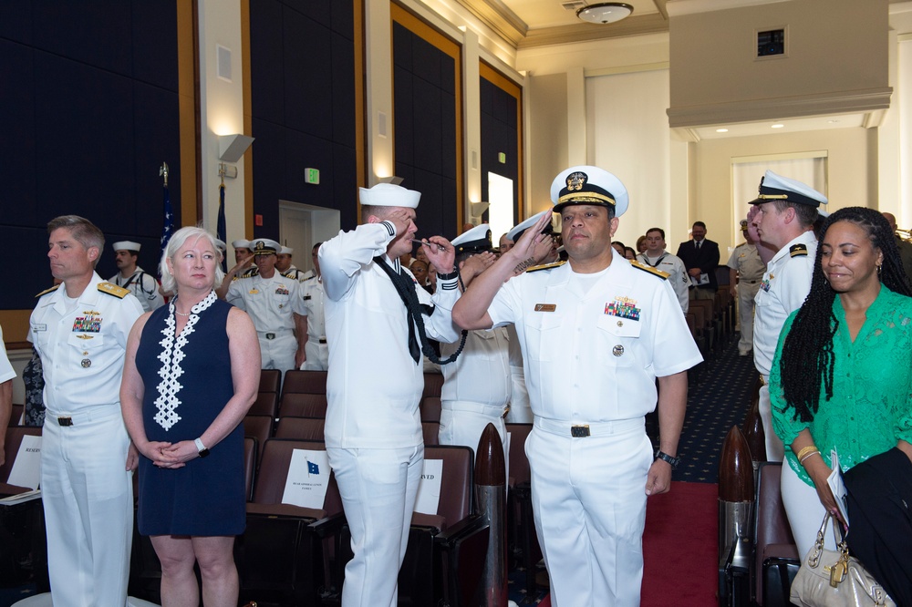 Carrier Strike Group 3 hosts change of command ceremony