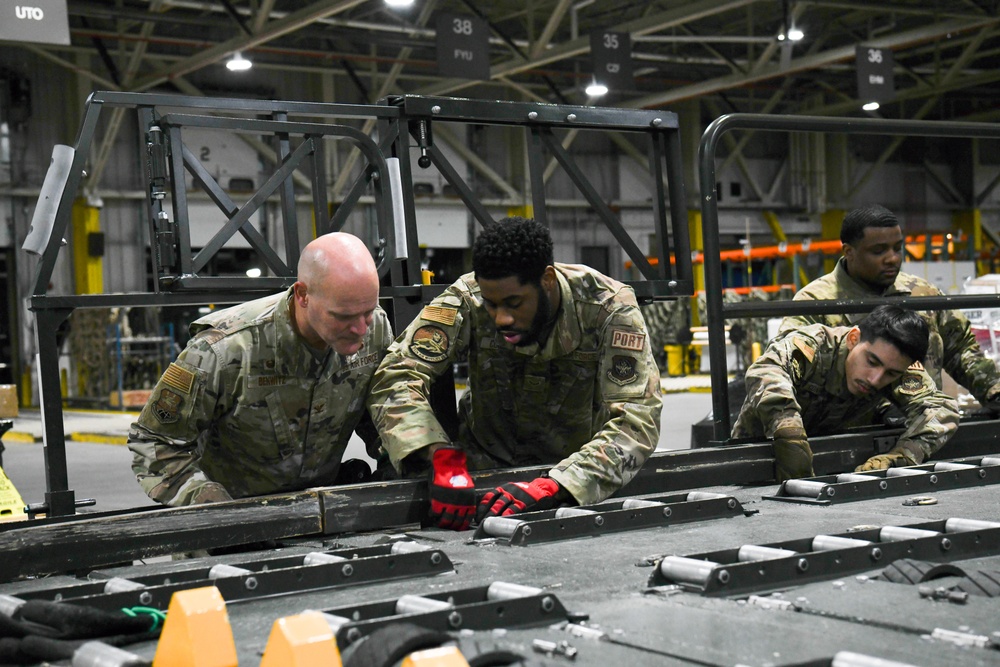 515th AMOW Command Team Visit the 732nd Air Mobility Squadron