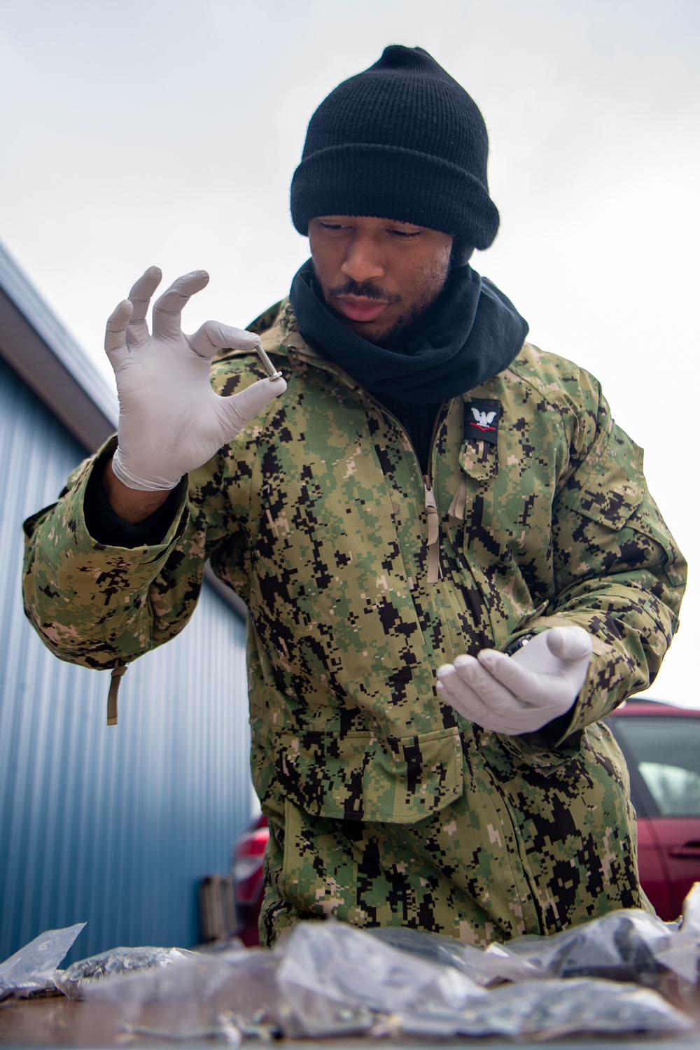 USS William P. Lawrence (DDG 110) Food Bank Community Outreach