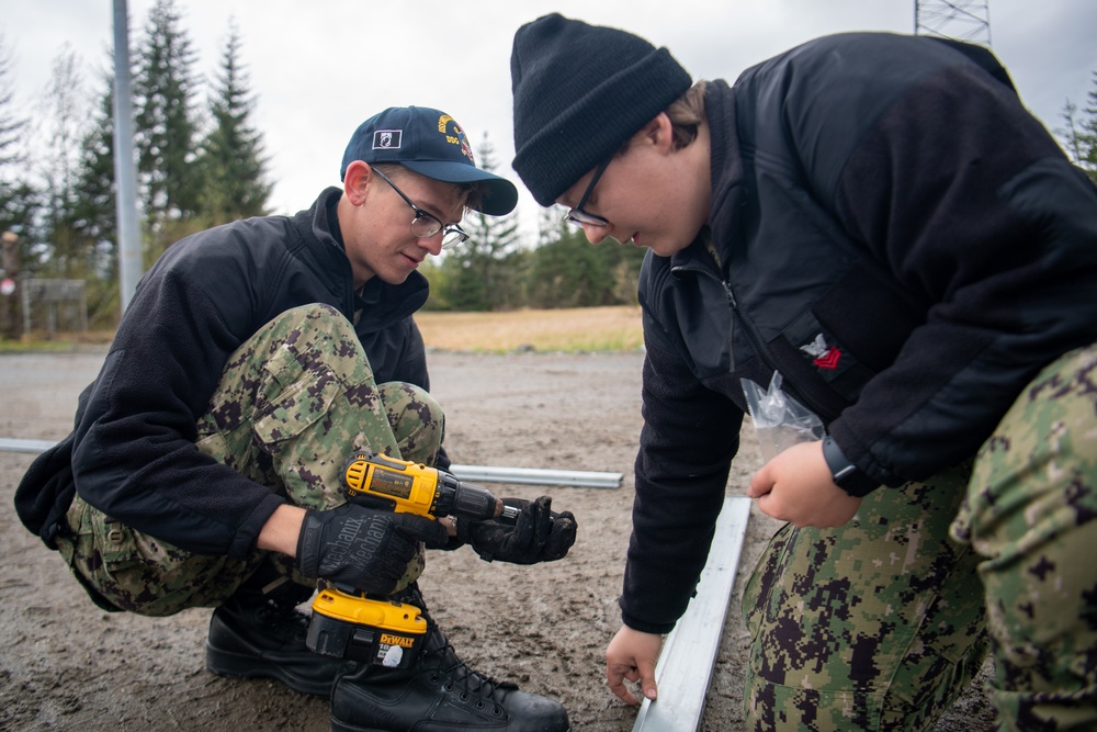 USS William P. Lawrence (DDG 110) Food Bank Community Outreach