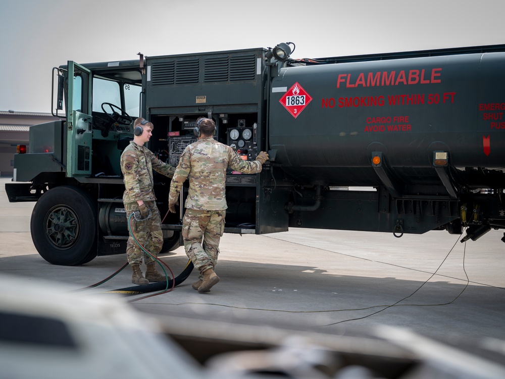 51st LRS conducts first-ever 51st FW wet-wing defuel mission