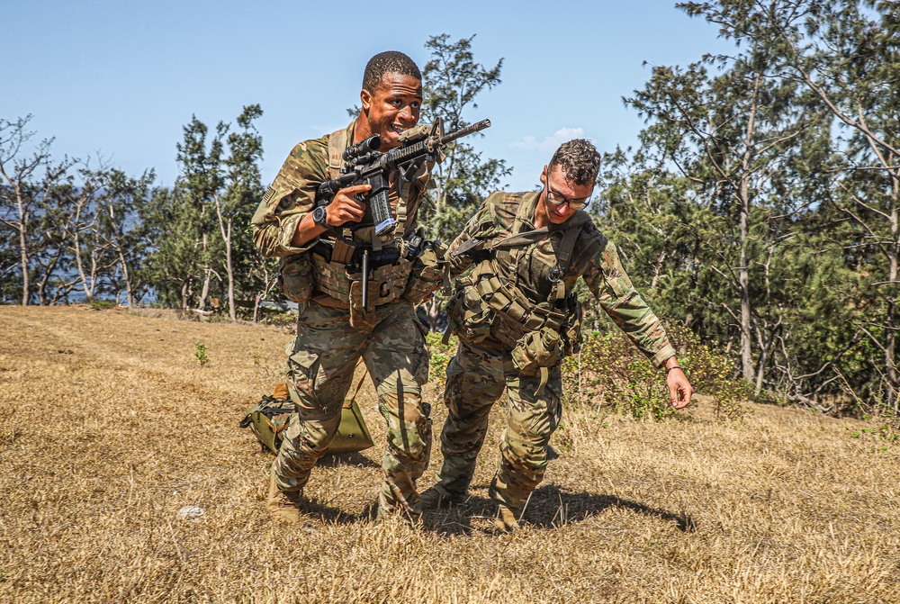 Balikatan 24: 2nd Battalion, 27th Infantry Regiment, 3rd Infantry Brigade Combat Team, 25th Infantry Division conduct medical training lanes with 1st Battalion, The Royal Australian Regiment