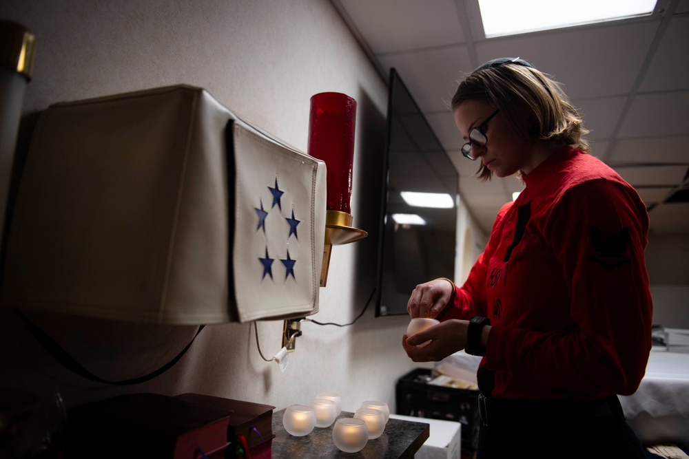 USS Dwight D. Eisenhower Hosts Passover Ceremony in the Red Sea