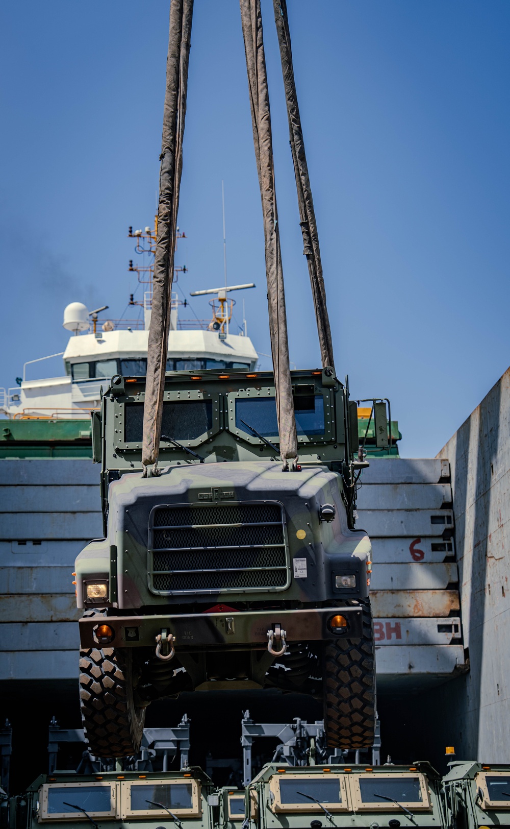 2nd Marine Logistics Group Merchant Vessel Offload