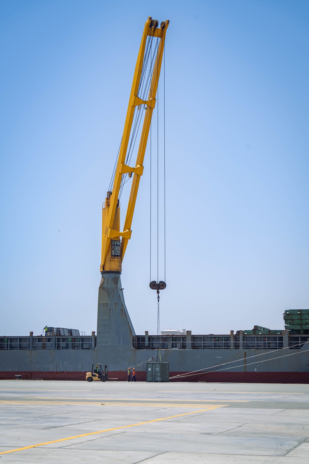 2nd Marine Logistics Group Merchant Vessel Offload