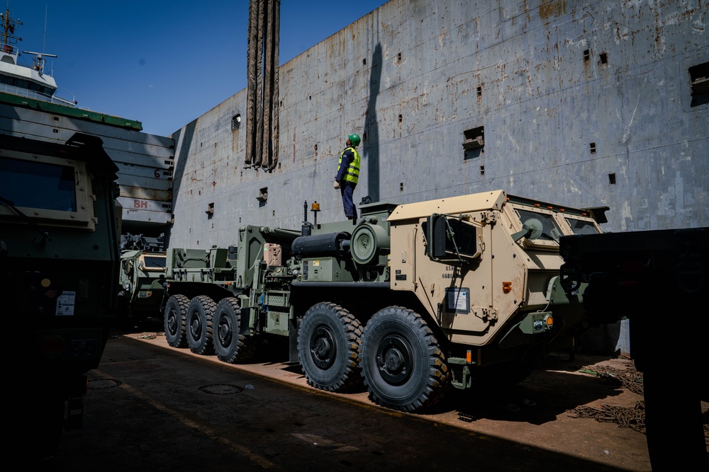 2nd Marine Logistics Group Merchant Vessel Offload