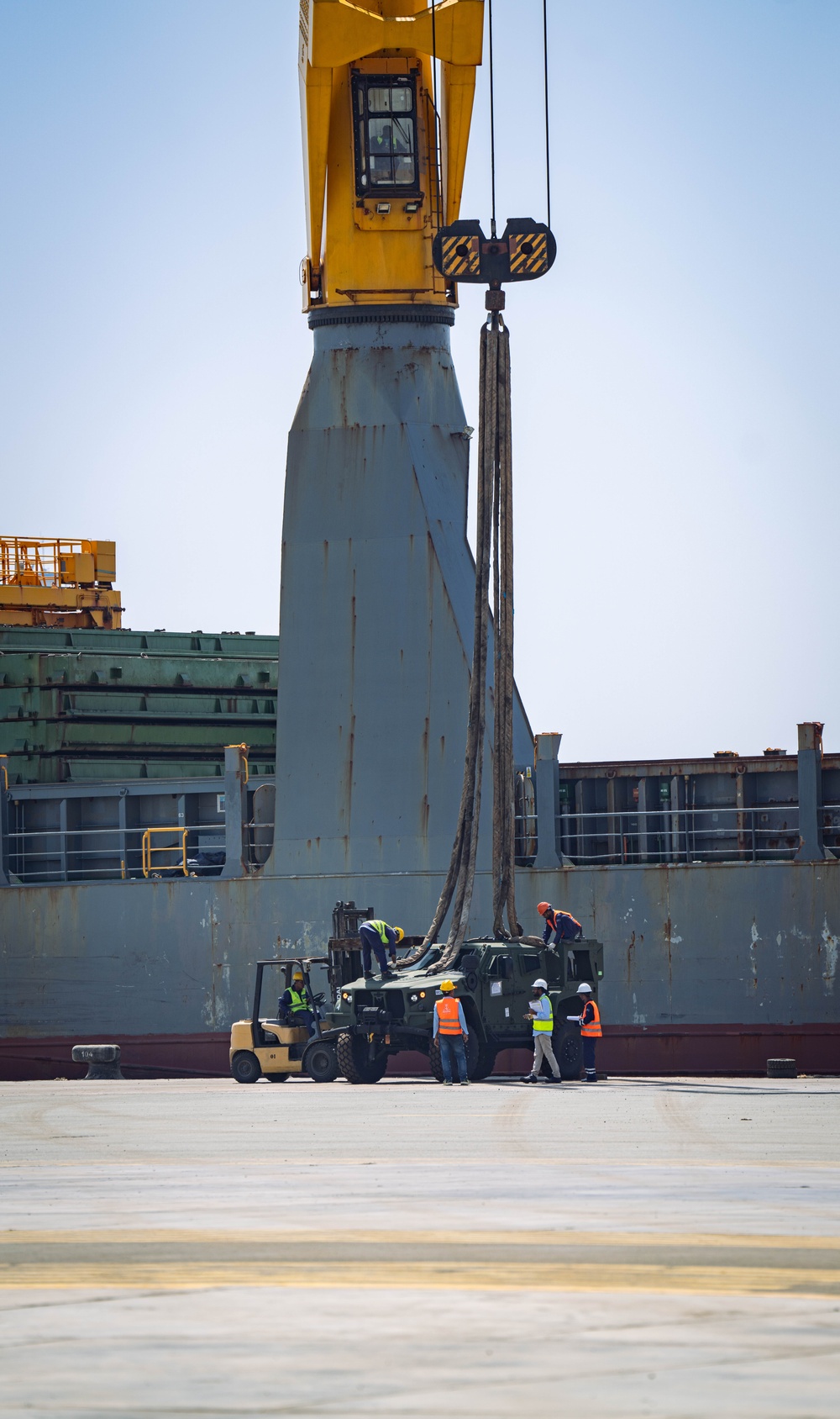 2nd Marine Logistics Group Merchant Vessel Offload