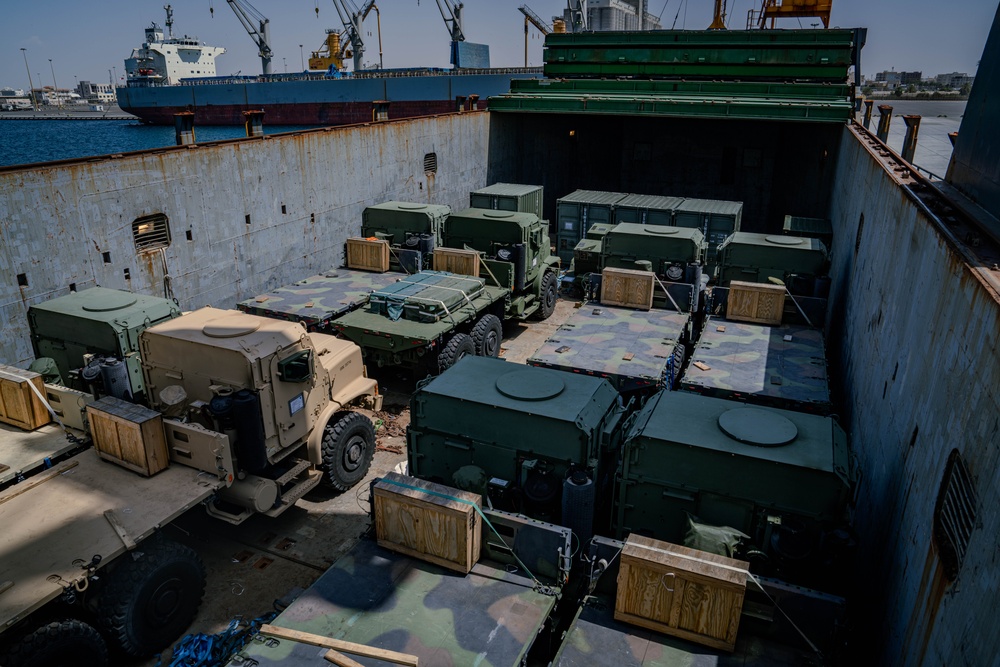 2nd Marine Logistics Group Merchant Vessel Offload