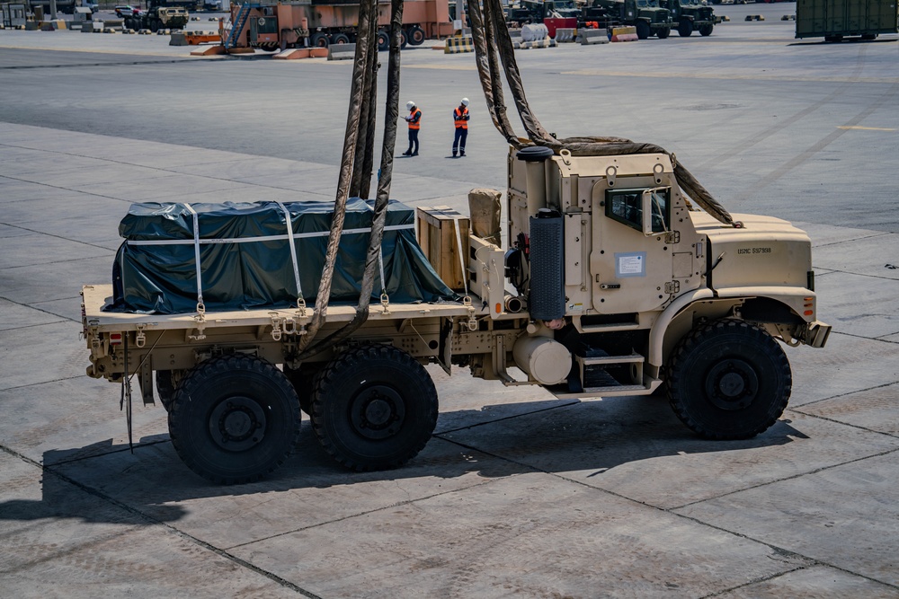 2nd Marine Logistics Group Merchant Vessel Offload