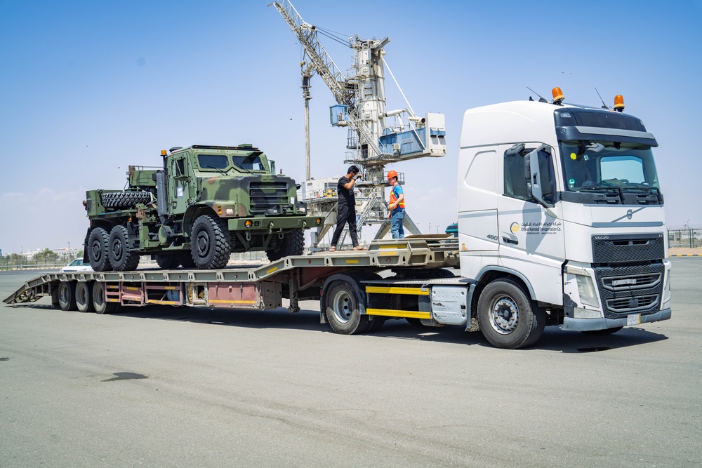 2nd Marine Logistics Group Merchant Vessel Offload