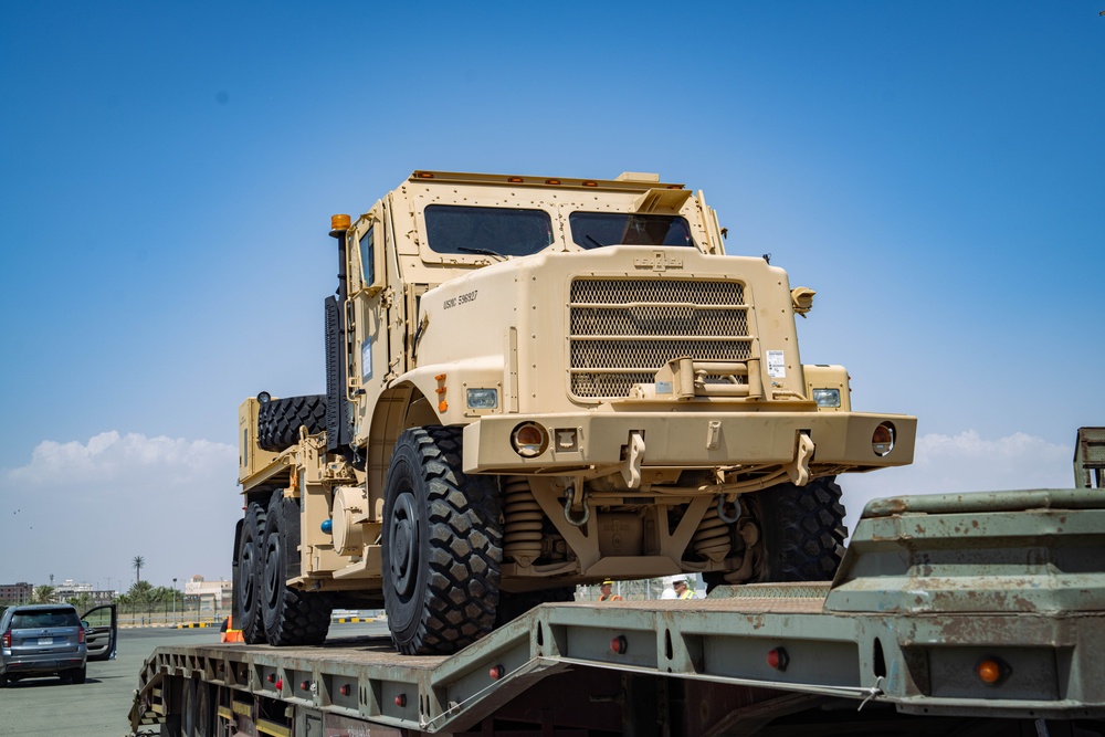 2nd Marine Logistics Group Merchant Vessel Offload