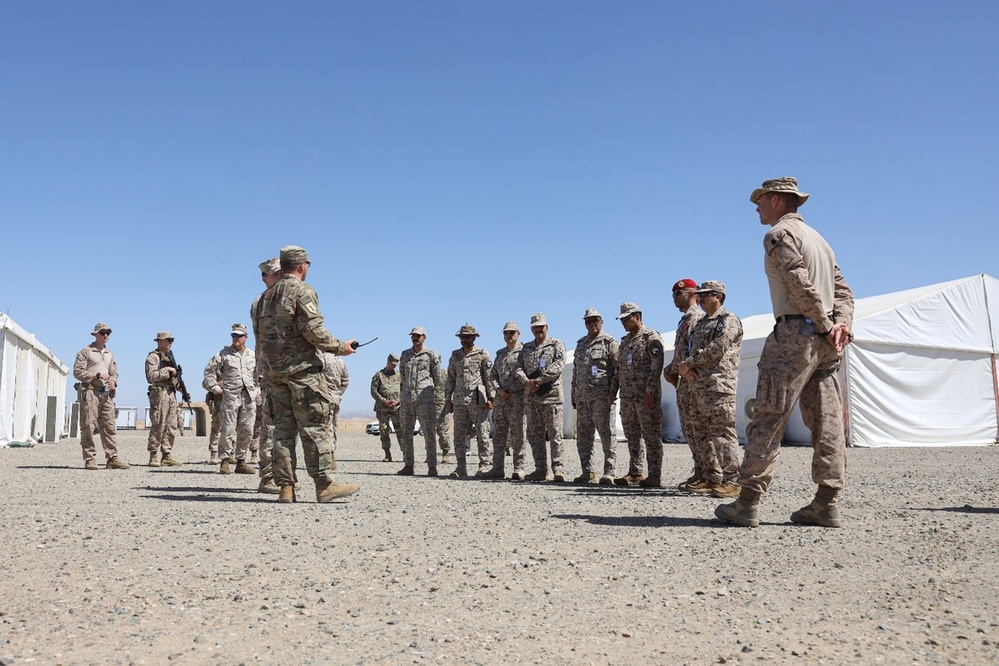 2nd Distribution support Battalion prepares for Convoy with Saudi Armed Forces
