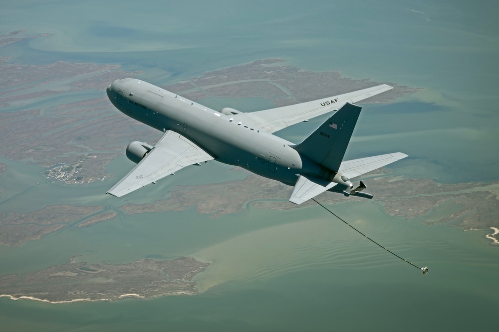 DVIDS - Images - E-2D/KC-46 Refueling [Image 1 of 4]