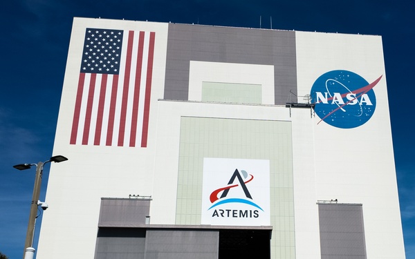 Coast Guard Commandant Engages with Space Industry Partners at Cape Canaveral