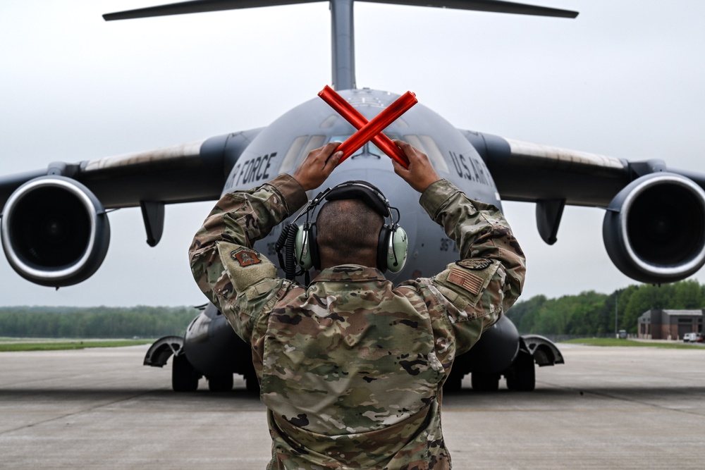 Globemaster brings Airmen to Youngstown for training