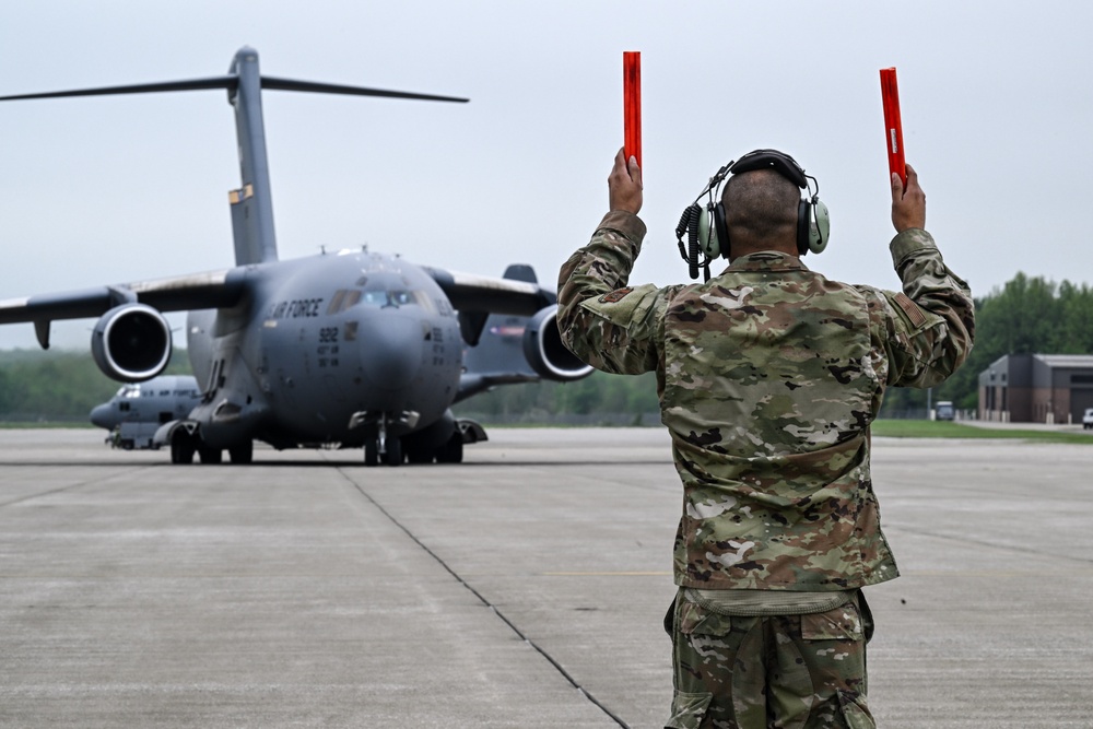 Globemaster brings Airmen to Youngstown for training