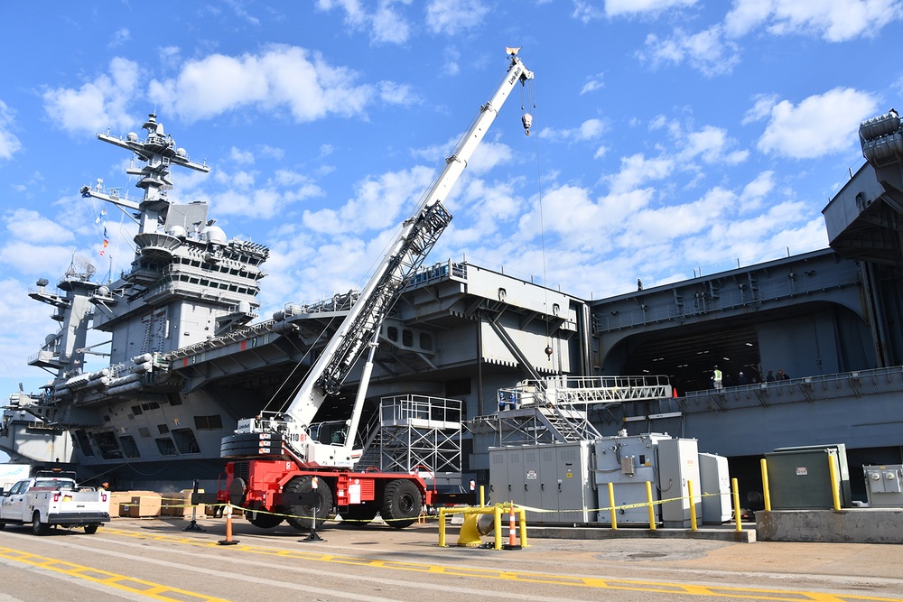 NAVSUP FLC Norfolk Supports George Washington in Preparations for Deployment