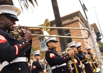 1st Marine Division Band participates in Orange parade
