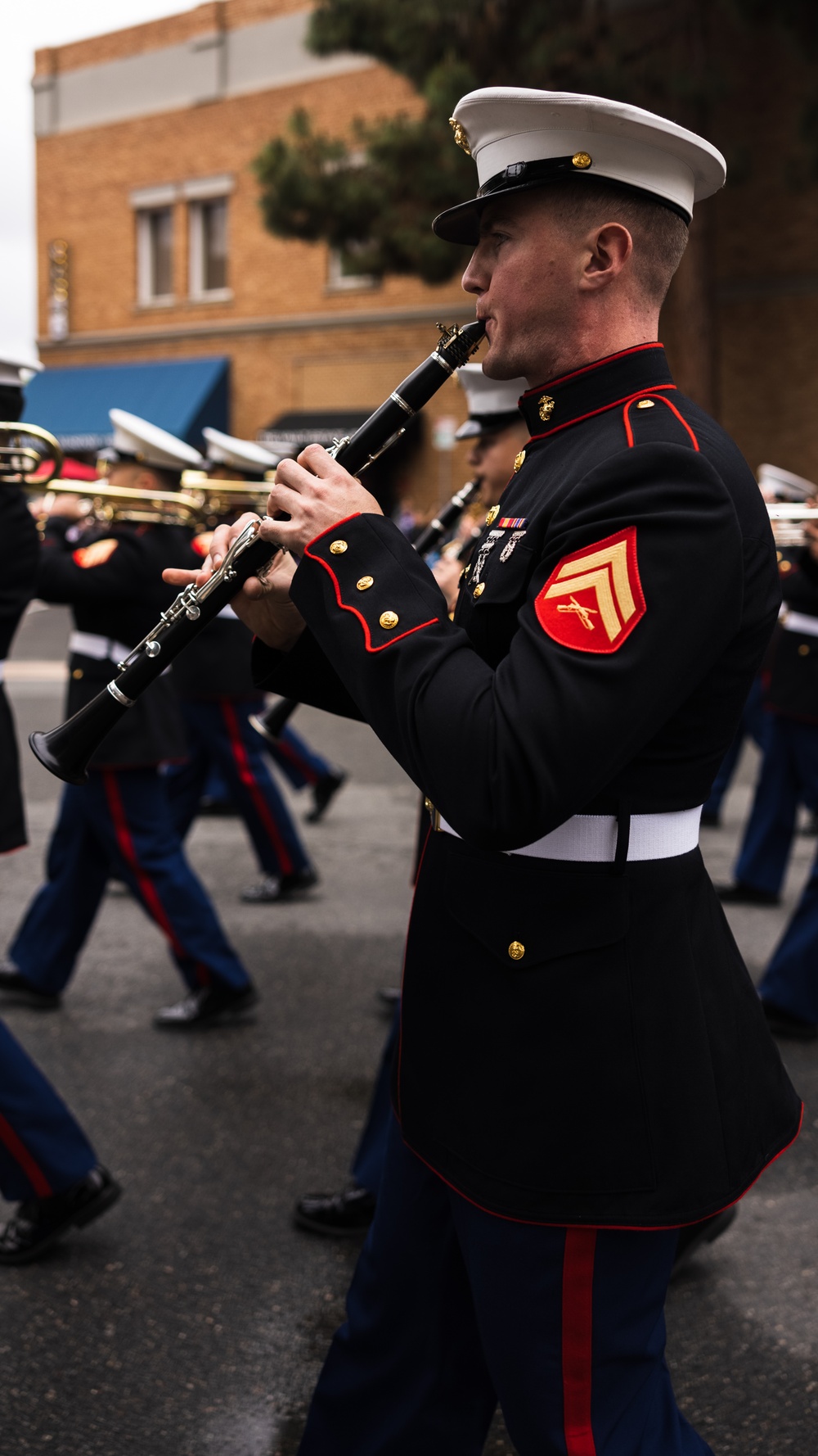 1st Marine Division Band participates in Orange parade