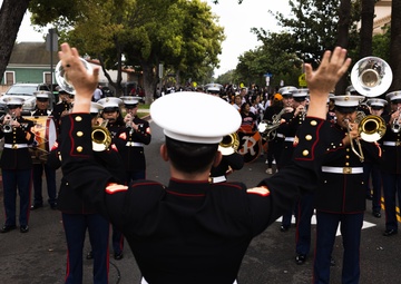 1st Marine Division Band participates in Orange parade