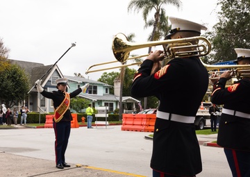 1st Marine Division Band participates in Orange parade