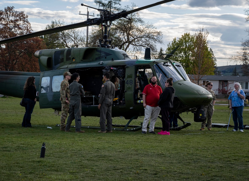 Airmen attend Medical Lake Middle School STEM night