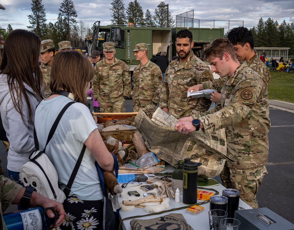 Airmen attend Medical Lake Middle School STEM night