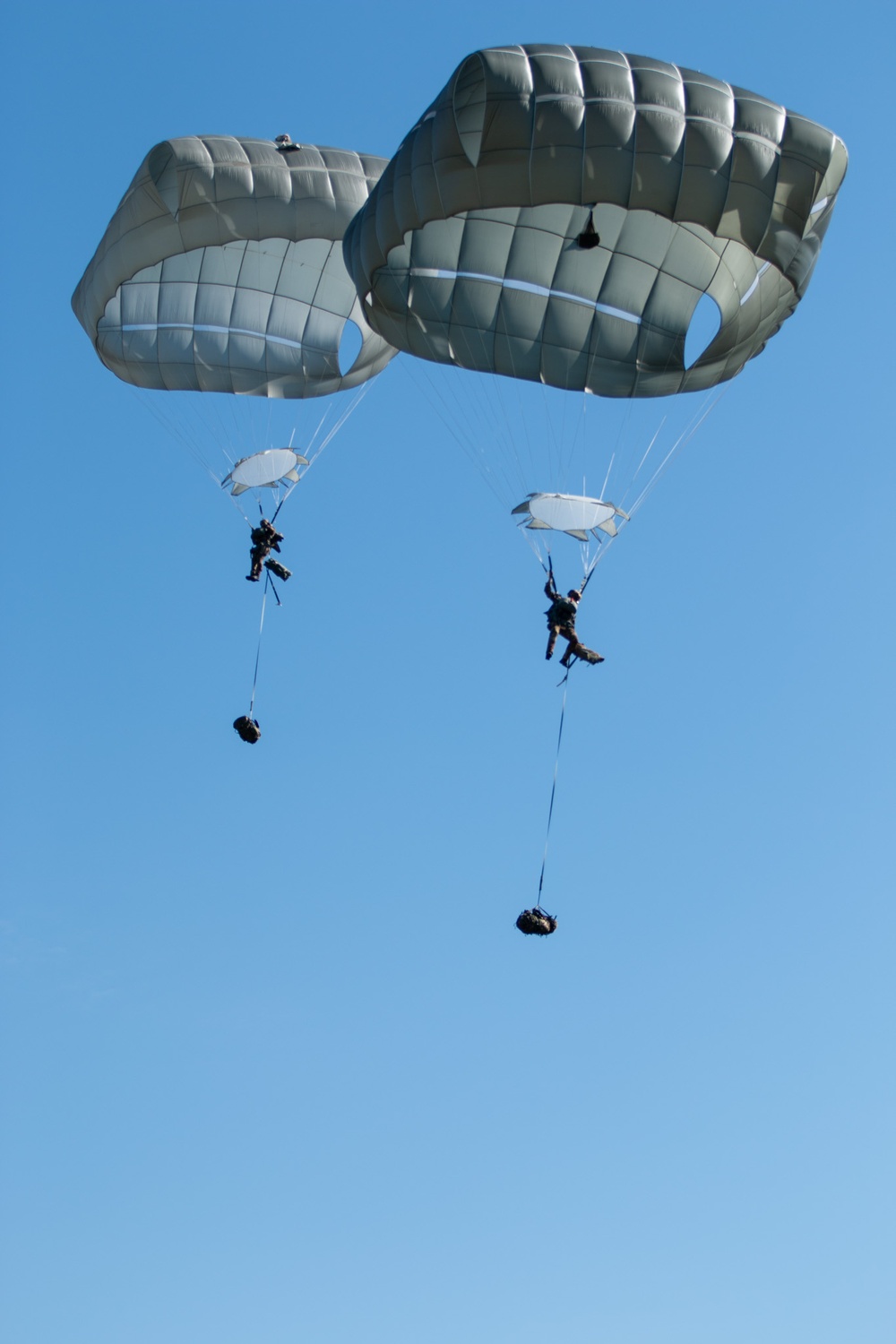 Historic Airborne Exercise: Over 600 Troops from U.S. and Allies Parachute into Sweden in NATO's Largest-Ever Joint Forcible Entry