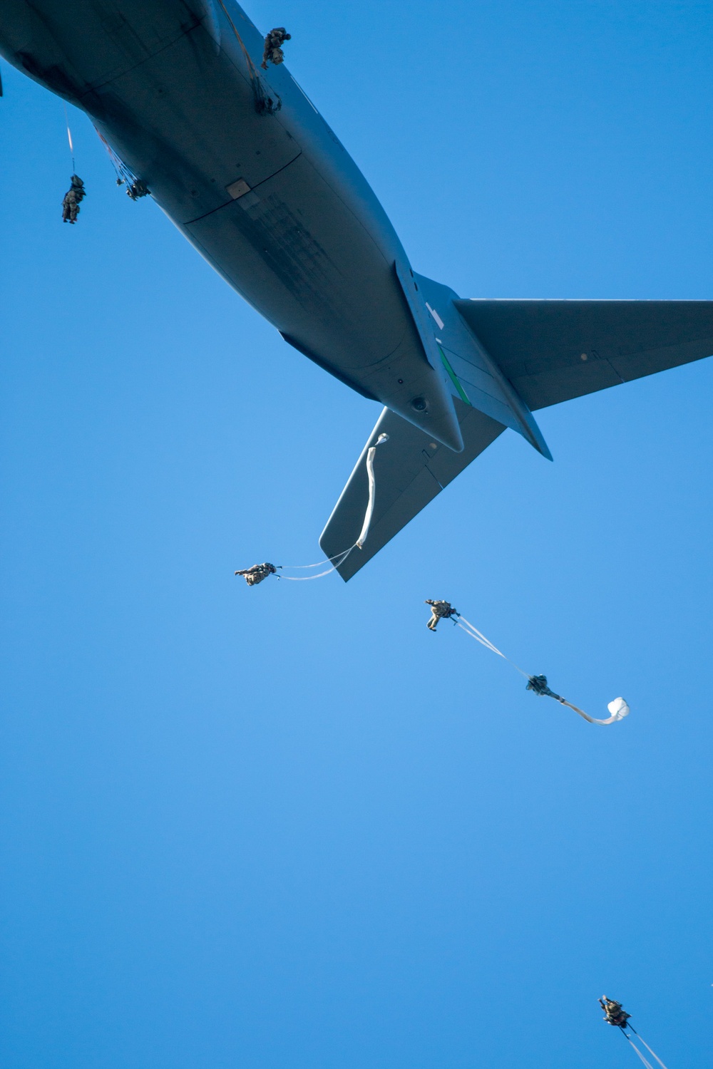 Historic Airborne Exercise: Over 600 Troops from U.S. and Allies Parachute into Sweden in NATO's Largest-Ever Joint Forcible Entry