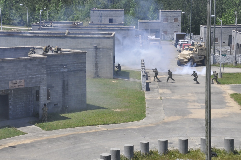 Civil Affairs And PsyOp Expand Role In Special Operations Training