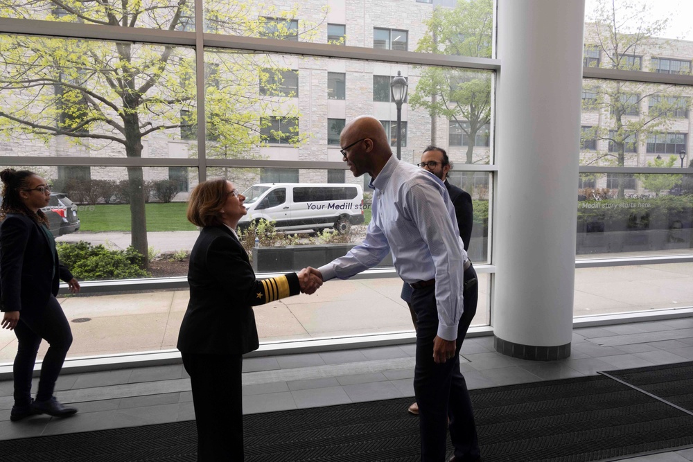 CNO Tours the Medill School of Journalism at Northwestern University