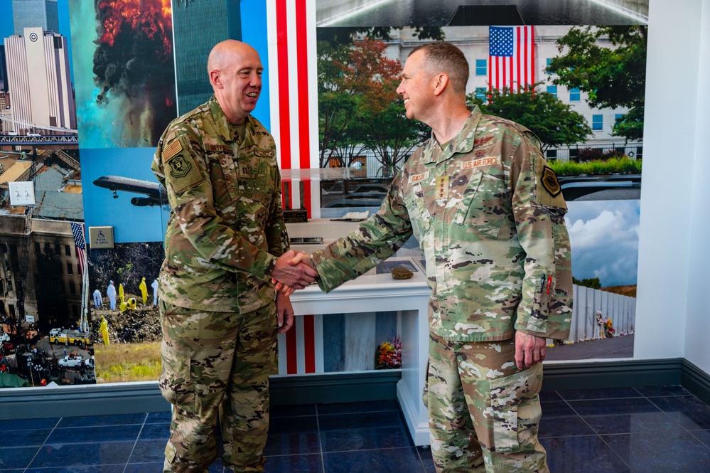 NORAD and USNORTHCOM commander visits CONR-1AF (AFNORTH &amp; AFSPACE)