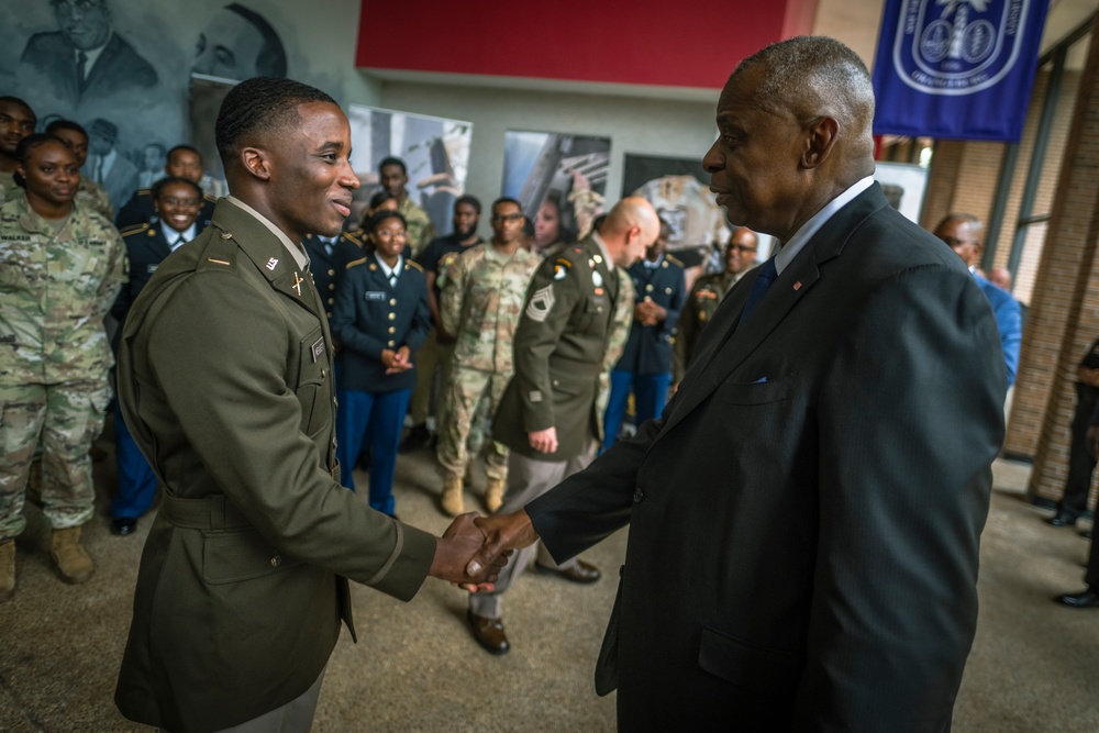 SECDEF Visits ROTC Cadets at South Carolina State University