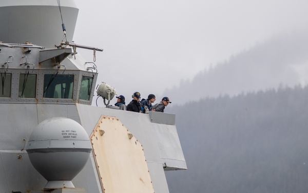 USS William P. Lawrence (DDG 110) Gets Underway