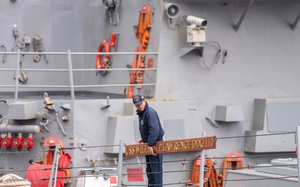 USS William P. Lawrence (DDG 110) Gets Underway