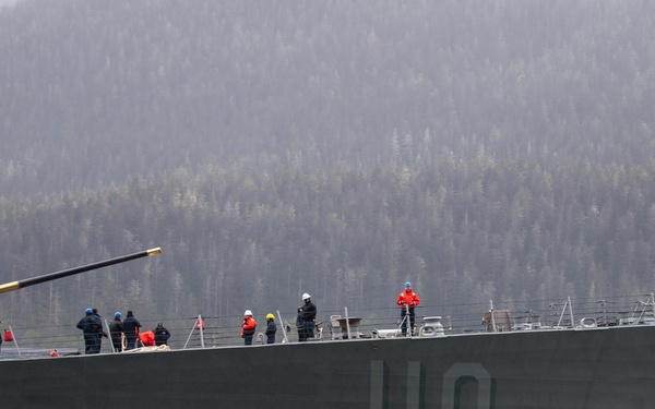 USS William P. Lawrence (DDG 110) Gets Underway
