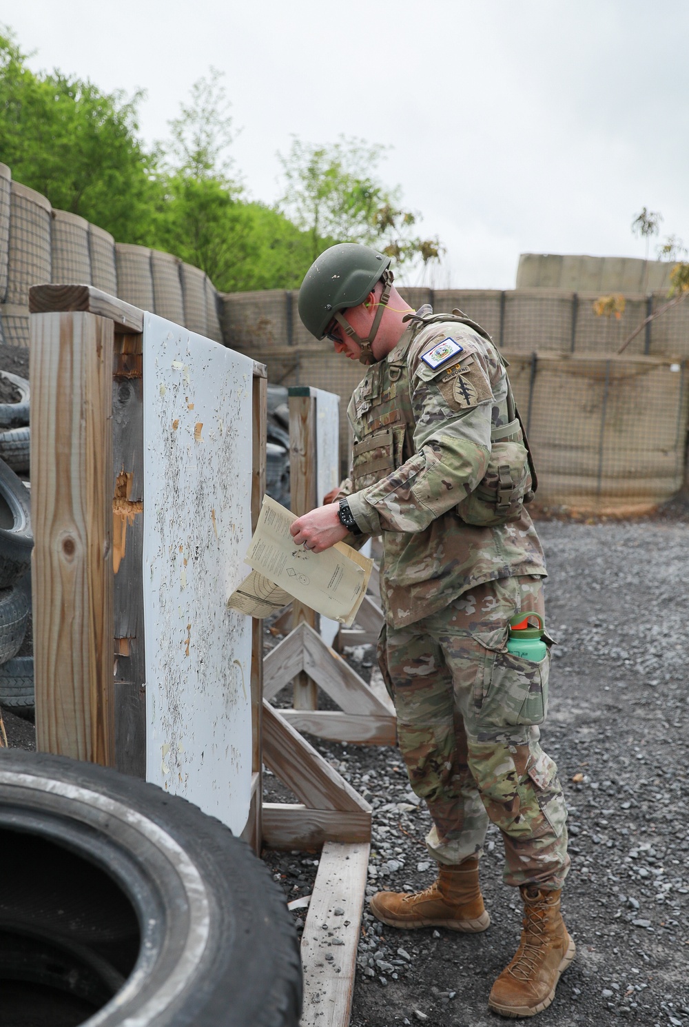 Competitor Checks Zero-Qualification in M4 Qualification