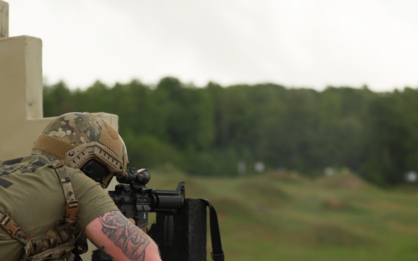 Maryland Army National Guardsman Fires in M4 Rifle Carbine Qualification