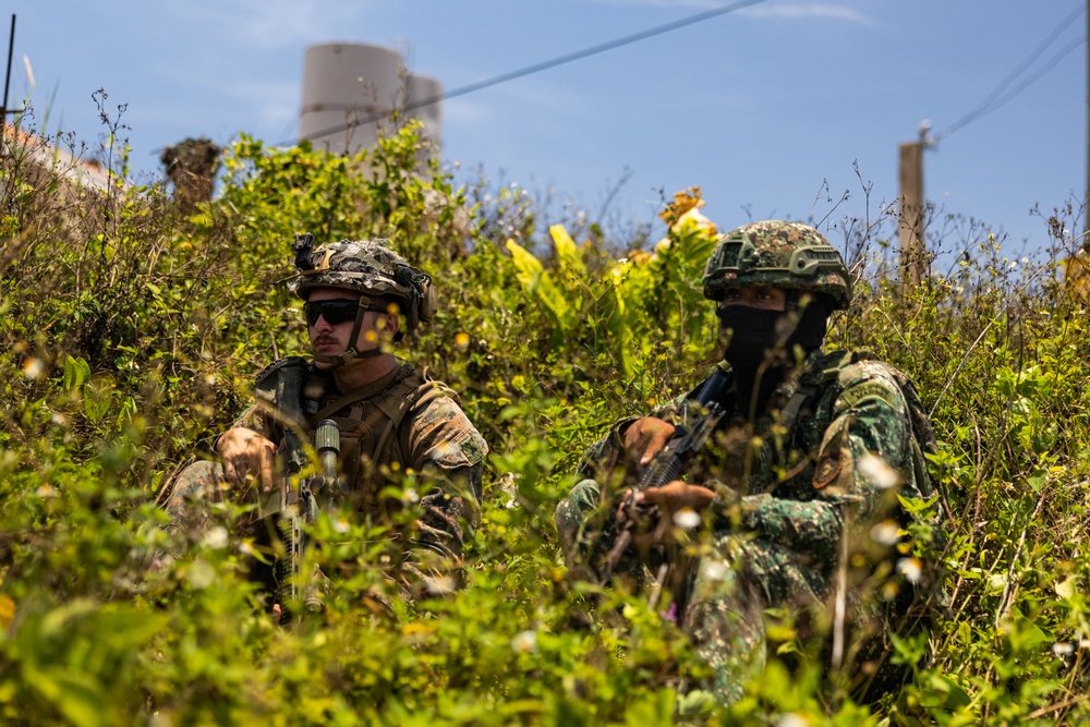 Balikatan 24: 3rd LCT and Philippine Marines Embark to Itbayat