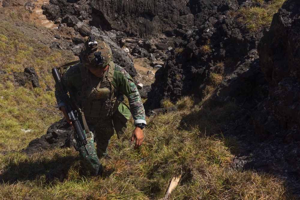 Balikatan 24:  3rd MLR and PMC Conduct Recon Patrol on Mavulis