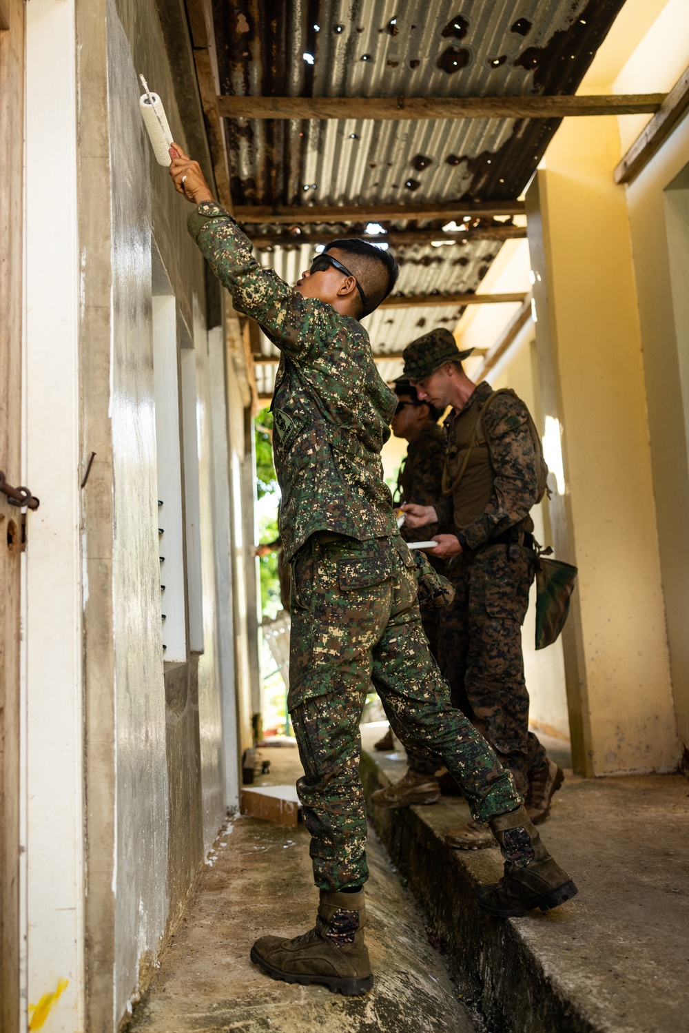 Balikatan 24: 3rd LCT and Philippine Marines Paint a School during MKTSO