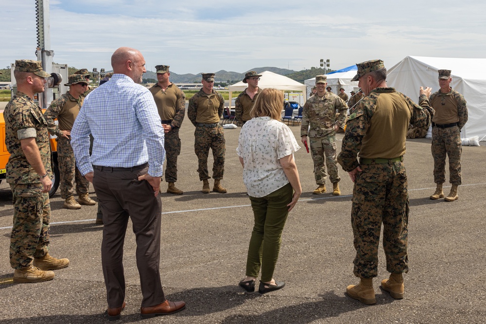 MRF-D 24.3: U.S. Ambassador to Papua New Guinea visits Marines, Sailors