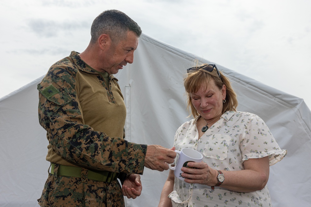 MRF-D 24.3: U.S. Ambassador to Papua New Guinea visits Marines, Sailors